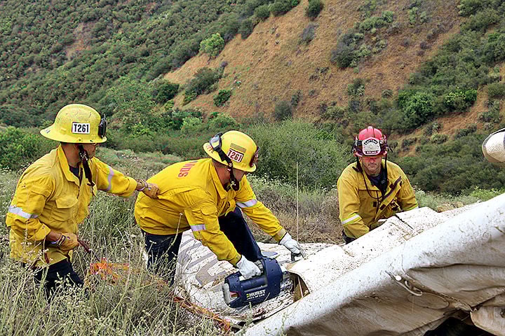Removing three bodies from a plane crash